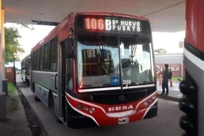 Continúa el paro de colectivos en Corrientes 